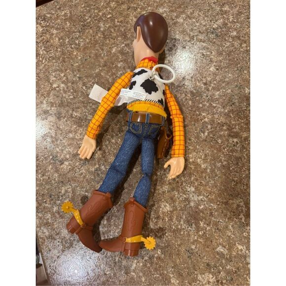 Disney Pixar 15 inch talking woody - Picture 3 of 4